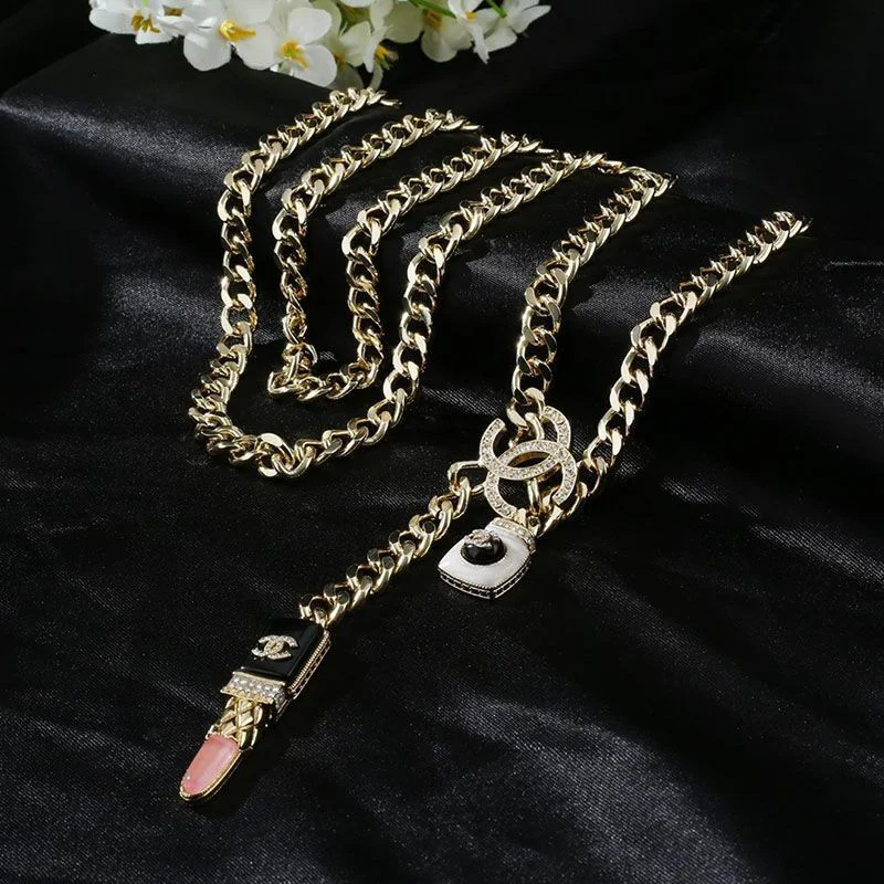 大人気!!新色シャネル ベルト 偽物 CC ロゴ リップスティック チェーン AB7672B07448NG611